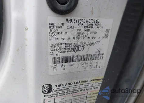 2011 Ford Expedition King Ranch z USA, uszkodzony, nr VIN 1FMJU1J56BEF18141